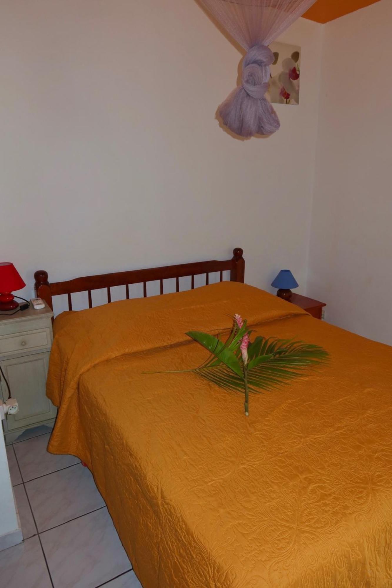 Logement Entier Au Soleil Couchant Десе Екстер'єр фото